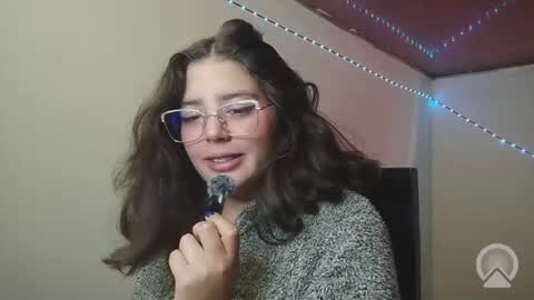Snapshot of pao_ly chatting on 06/15/26, 11:45 Paola online show from 06/15/26, 11:45