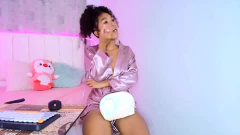 pao_salazar online show from 09/15/25, 08:31