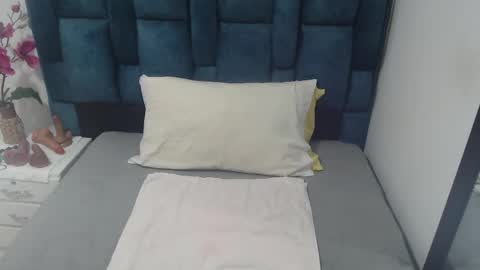 Snapshot of paola_williams chatting on 10/29/25, 08:54 Paola Williams online show from 10/29/25, 08:54