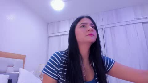 Paola  online show from 02/05/25, 07:31