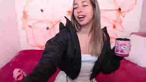 Paola online show from 10/15/25, 12:27