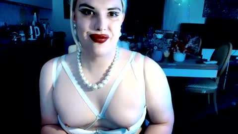 Snapshot of paoladoll chatting on 06/15/26, 08:16 Sarina Williams online show from 06/15/26, 08:16