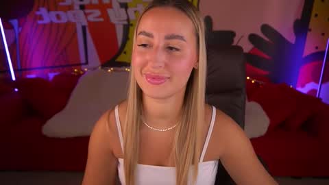 Lia online show from 09/15/25, 06:46