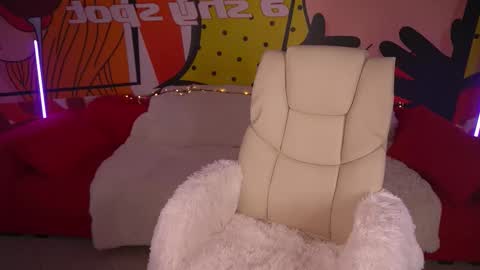 Lia online show from 09/20/25, 07:20