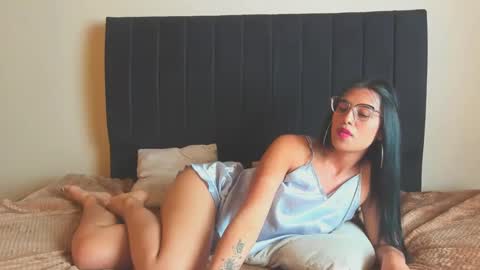 Paola Turner online show from 01/30/25, 02:25