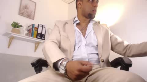 Snapshot of paolo_blaze chatting on 05/11/26, 12:33 PAOLO online show from 05/11/26, 12:33