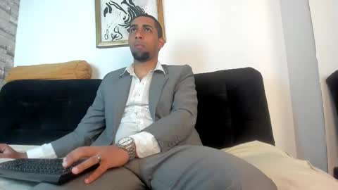 Paolo online show from 10/16/25, 11:44