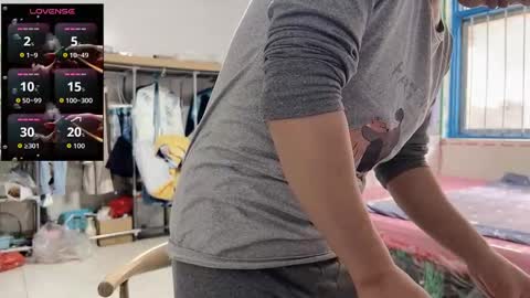 Snapshot of paopaotang61 chatting on 10/06/25, 01:36 paopaotang61 online show from 10/06/25, 01:36