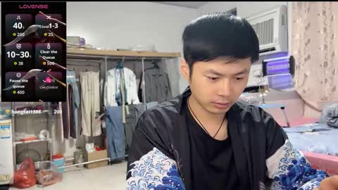 Snapshot of paopaotang61 chatting on 10/12/25, 01:10 paopaotang61 online show from 10/12/25, 01:10