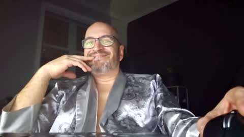Papi online show from 12/30/24, 04:20