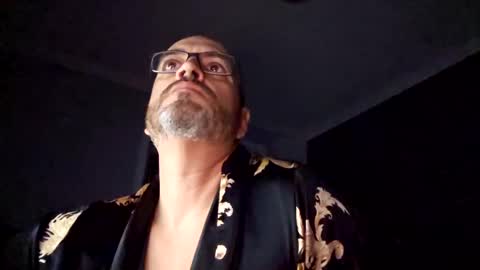Papi online show from 12/31/24, 03:45