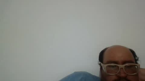 Snapshot of papi_adiel4 chatting on 06/14/26, 06:04 papi_adiel4 online show from 06/14/26, 06:04