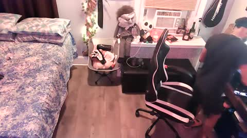 Snapshot of papian0 chatting on 10/07/25, 12:30 papian0 online show from 10/07/25, 12:30