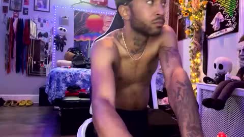 Snapshot of papian0 chatting on 10/22/25, 02:45 papian0 online show from 10/22/25, 02:45