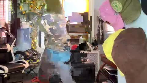 Snapshot of papian0 chatting on 10/24/25, 06:15 papian0 online show from 10/24/25, 06:15