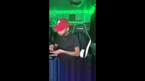 Snapshot of papian0 chatting on 11/22/25, 12:09 papian0 online show from 11/22/25, 12:09