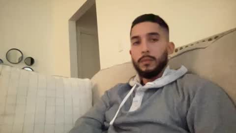 Snapshot of papicubano_guapo23cm chatting on 12/31/24, 02:51 papicubano_guapo23cm online show from 12/31/24, 02:51