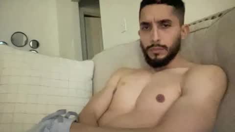 Snapshot of papicubano_guapo23cm chatting on 01/19/25, 06:42 papicubano_guapo23cm online show from 01/19/25, 06:42