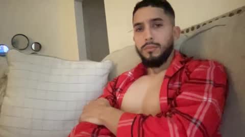 Snapshot of papicubano_guapo23cm chatting on 02/22/25, 01:35 papicubano_guapo23cm online show from 02/22/25, 01:35