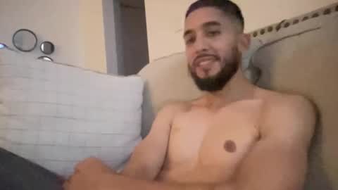 Snapshot of papicubano_guapo23cm chatting on 10/06/25, 06:33 papicubano_guapo23cm online show from 10/06/25, 06:33