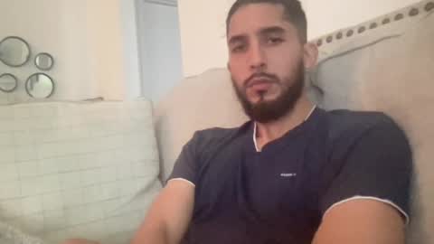 Snapshot of papicubano_guapo23cm chatting on 10/25/25, 05:19 papicubano_guapo23cm online show from 10/25/25, 05:19