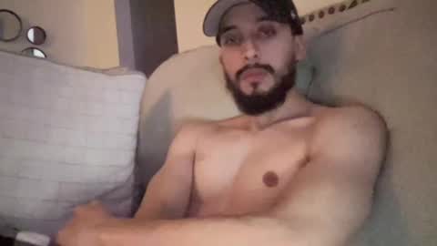 papicubano_guapo23cm online show from 02/03/26, 06:40