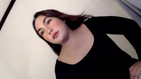 Snapshot of papigoddesslover chatting on 12/16/25, 02:16 Fina Dwarf online show from 12/16/25, 02:16