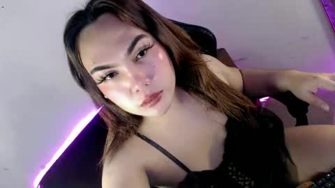 Fina Dwarf online show from 06/18/26, 11:58