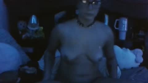 come chat w me 3 goth e-girl here to cuddle 333 online show from 07/14/26, 01:08