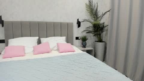 Snapshot of paradi_se chatting on 10/03/25, 08:33 Melena online show from 10/03/25, 08:33