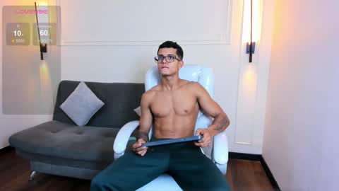 Snapshot of paradise_boy_s chatting on 11/10/25, 09:14 Ryan And Casper online show from 11/10/25, 09:14