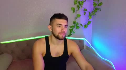 Allie  Alex Thumbs up if you like us online show from 03/06/25, 01:48