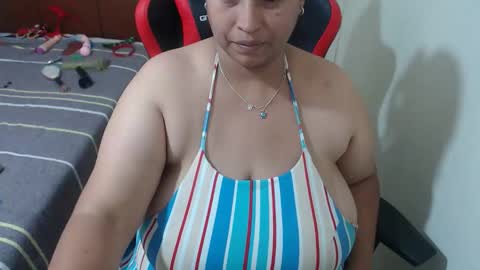 Luna online show from 05/17/26, 03:52