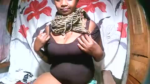 Snapshot of parichia chatting on 10/30/25, 11:27 parichia online show from 10/30/25, 11:27