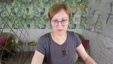 Snapshot of paris_cherry chatting on 03/08/25, 11:07 Paris online show from 03/08/25, 11:07