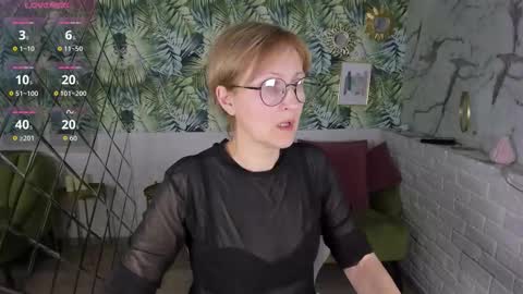 Snapshot of paris_cherry chatting on 02/07/26, 06:22 Paris online show from 02/07/26, 06:22