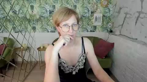 Paris online show from 06/20/26, 06:11