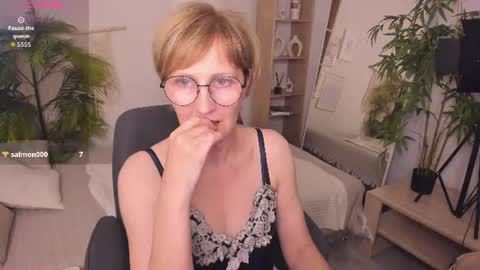 Paris online show from 06/26/26, 06:12