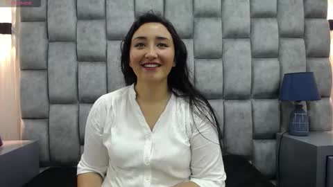 Snapshot of paris_love19 chatting on 11/10/25, 12:15 kitty online show from 11/10/25, 12:15