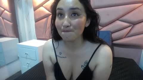 Snapshot of paris_love19 chatting on 11/21/25, 07:56 kitty online show from 11/21/25, 07:56