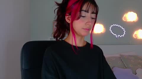 PARIS online show from 10/04/25, 12:03