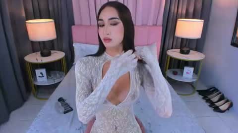 parismilker online show from 06/26/26, 12:04