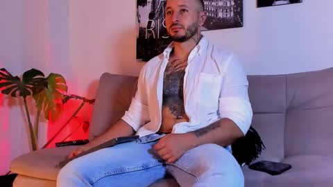 Snapshot of parker_lavine chatting on 02/15/26, 01:02 parker lavine online show from 02/15/26, 01:02