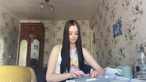 Milana online show from 05/18/26, 09:48