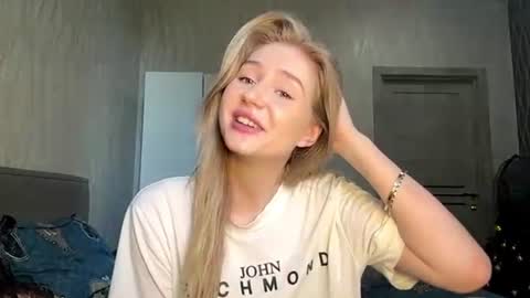 Milana online show from 06/30/26, 11:22