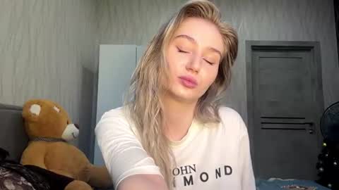 Milana online show from 07/06/26, 02:14
