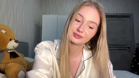 Milana online show from 07/07/26, 01:04