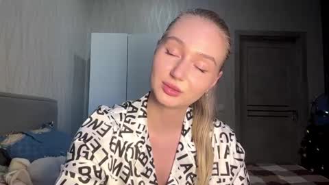 Milana online show from 07/18/26, 06:12