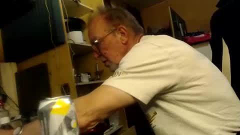 Snapshot of pascal88881 chatting on 12/07/24, 10:56 pascal88881 online show from 12/07/24, 10:56