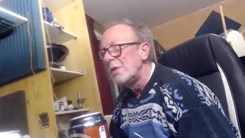 Snapshot of pascal88881 chatting on 12/08/24, 12:07 pascal88881 online show from 12/08/24, 12:07